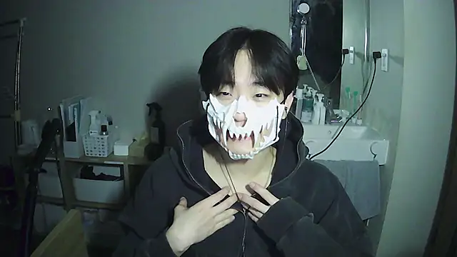 Snapshot of sdamvo2 chatting on 03-24-26, 01:38 sdamvo2 online show from 03-24-26, 01:38