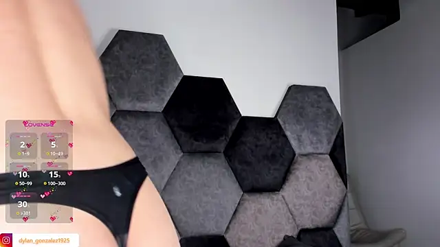 Snapshot of Dylan_Turnerr chatting on 09-21-25, 09:05 Dylan Turnerr online show from 09-21-25, 09:05