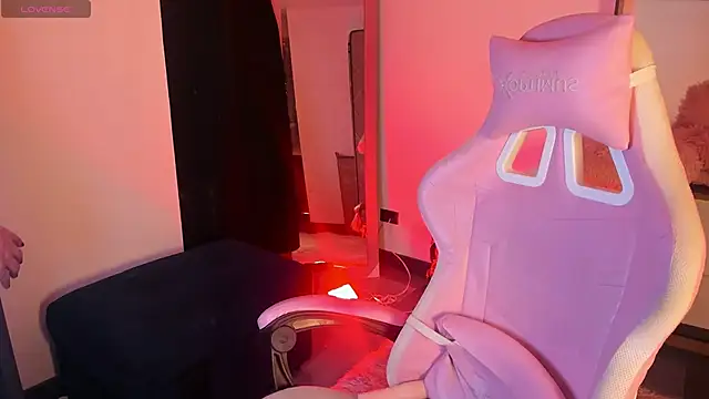 Loona s online show from 06-02-26, 02:46