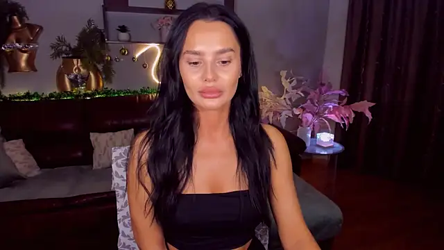 DanaSincere online show from 12-17-25, 04:18