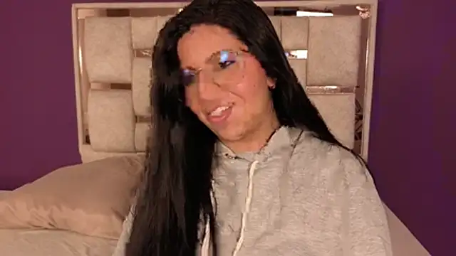 emilyy cooperr online show from 01-12-26, 12:32