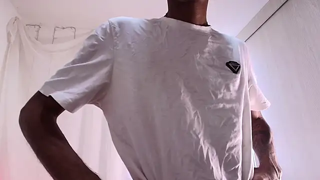 Miguel bigcock online show from 12-18-25, 04:46