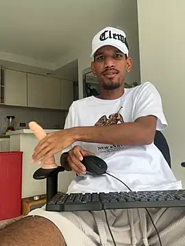 Miguel bigcock online show from 02-19-26, 03:19