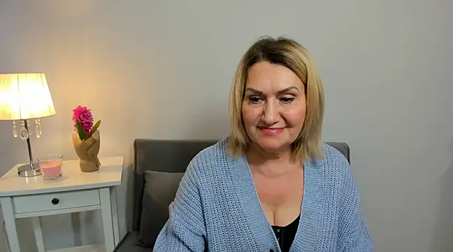 IsabellaSexyMilf online show from 03-12-25, 04:24