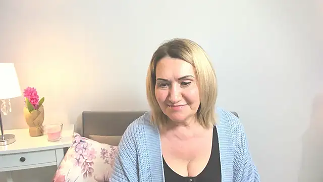 IsabellaSexyMilf online show from 03-14-25, 05:24