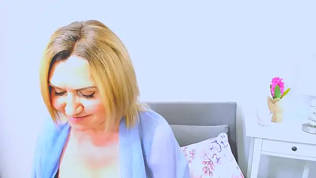 IsabellaSexyMilf online show from 03-16-25, 01:27