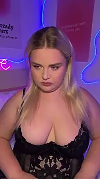 Snapshot of April_Vancee chatting on 07-06-26, 03:03 April Vancee online show from 07-06-26, 03:03