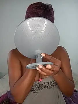 Missvixen81 online show from 05-28-26, 08:22