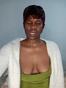 Snapshot of Missvixen81 chatting on 06-21-26, 02:30 Missvixen81 online show from 06-21-26, 02:30