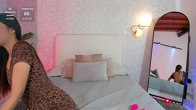 Snapshot of alanarouge chatting on 06-17-26, 11:34 alanarouge online show from 06-17-26, 11:34