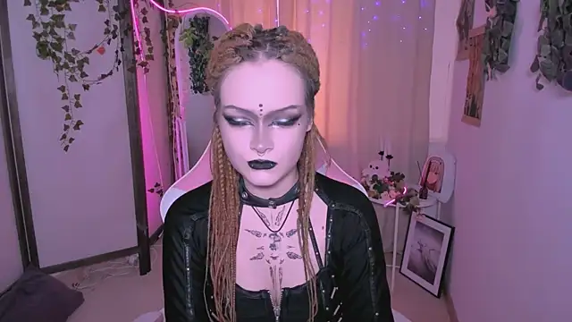 NicoleFlloret online show from 03-04-25, 11:08