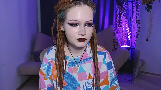 NicoleFlloret online show from 03-05-25, 12:11