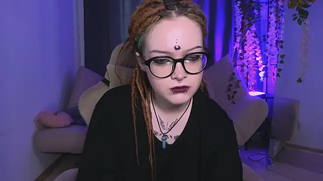 NicoleFlloret online show from 03-06-25, 08:52