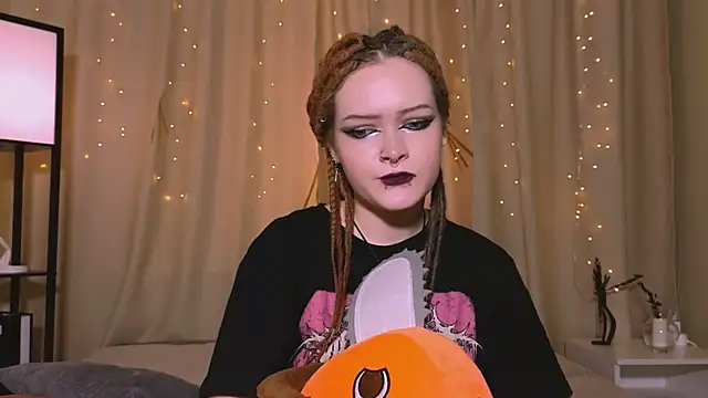 NicoleFlloret online show from 03-11-25, 12:06