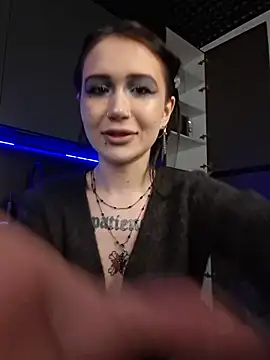 Snapshot of HeatherSweet_ chatting on 06-22-26, 06:49 HeatherSweet online show from 06-22-26, 06:49