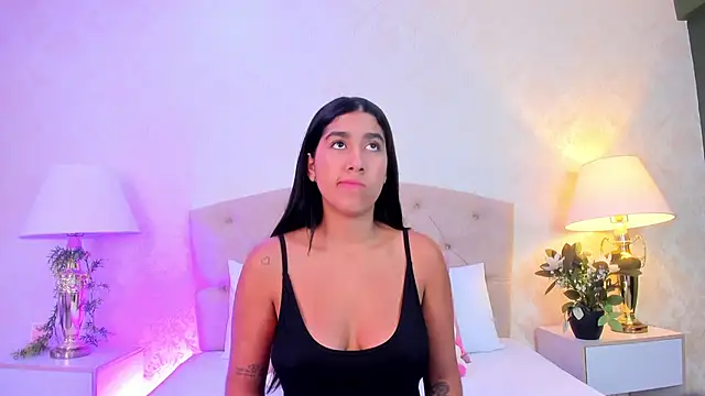 Snapshot of Mia_Montess chatting on 06-17-26, 12:40 Mia Montess online show from 06-17-26, 12:40
