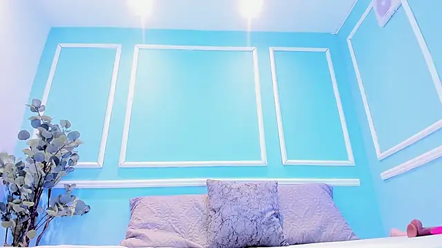 Lucy Canel online show from 10-16-25, 07:15