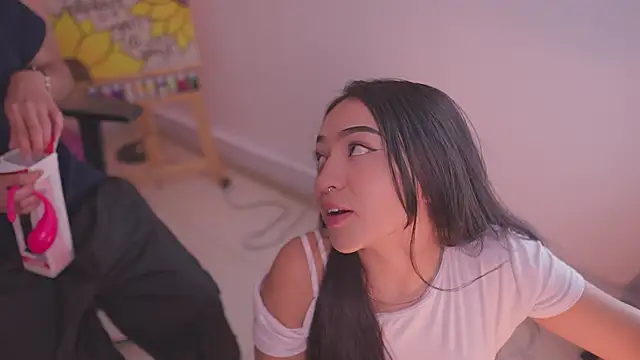 Snapshot of tommy_blue chatting on 11-21-25, 02:49 tommy blue online show from 11-21-25, 02:49