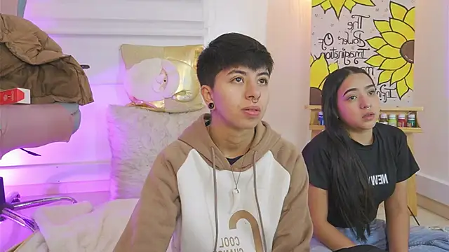 Snapshot of tommy_blue chatting on 12-14-25, 01:27 tommy blue online show from 12-14-25, 01:27