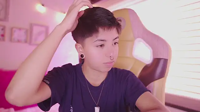 tommy blue online show from 04-07-26, 02:17