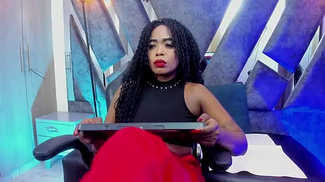 CandyMartinez  online show from 10-27-25, 07:18