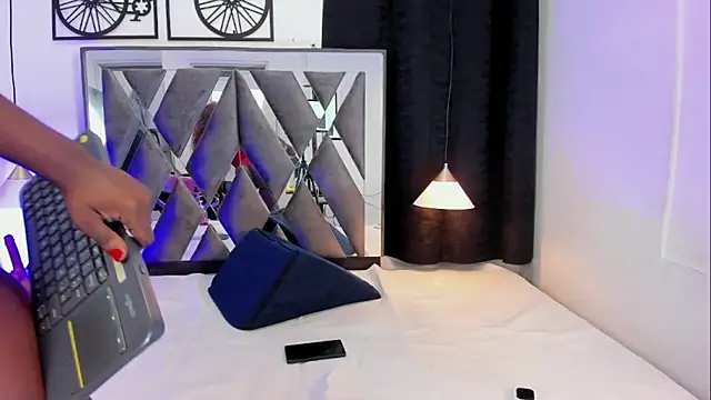 CandyMartinez  online show from 03-13-26, 08:15