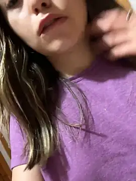 Snapshot of floooohv chatting on 11-23-25, 08:25 floooohv online show from 11-23-25, 08:25