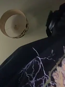 Snapshot of CheryNoLoveMe chatting on 03-05-25, 12:11 CheryNoLoveMe online show from 03-05-25, 12:11