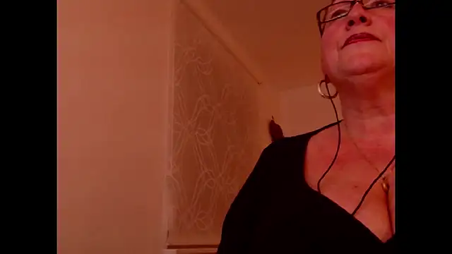 Snapshot of conny99 chatting on 01-25-25, 11:32 conny99 online show from 01-25-25, 11:32