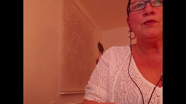 Snapshot of conny99 chatting on 02-14-25, 08:05 conny99 online show from 02-14-25, 08:05