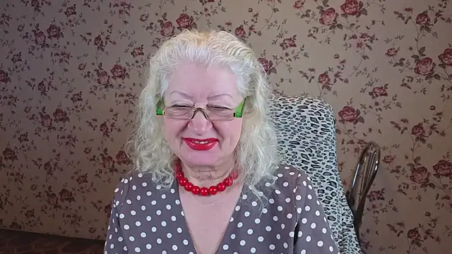 Maya Mayflower online show from 11-16-25, 04:07