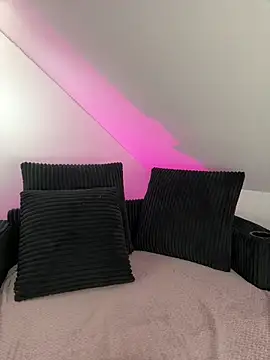 SpicyKylieFoxx online show from 04-08-26, 02:39