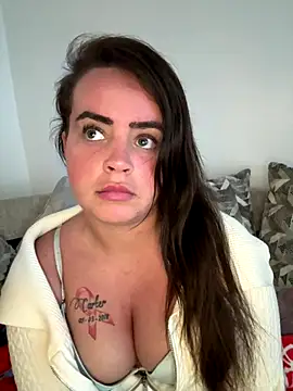 Snapshot of Sophie_23XX chatting on 10-13-25, 02:50 Sophie 23XX online show from 10-13-25, 02:50