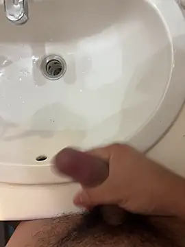 Snapshot of Runstat chatting on 03-17-25, 12:52 Runstat online show from 03-17-25, 12:52