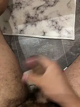 Snapshot of Runstat chatting on 02-13-26, 01:29 Runstat online show from 02-13-26, 01:29