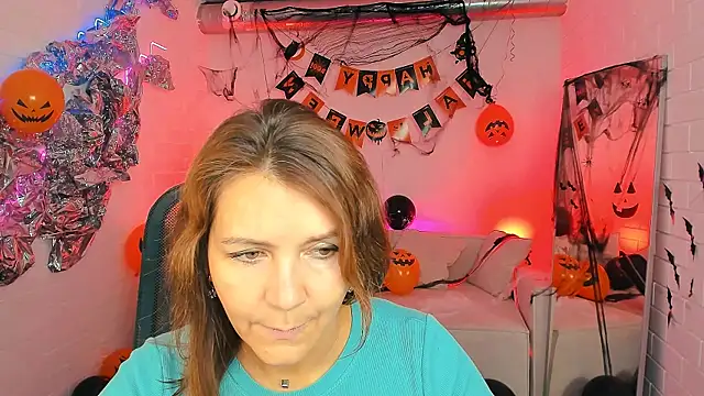 NicoleHitman online show from 10-29-25, 05:42