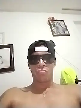 Flakito2490 online show from 04-27-26, 05:16