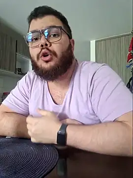 Snapshot of Edmund98 chatting on 11-14-25, 05:44 Edmund98 online show from 11-14-25, 05:44