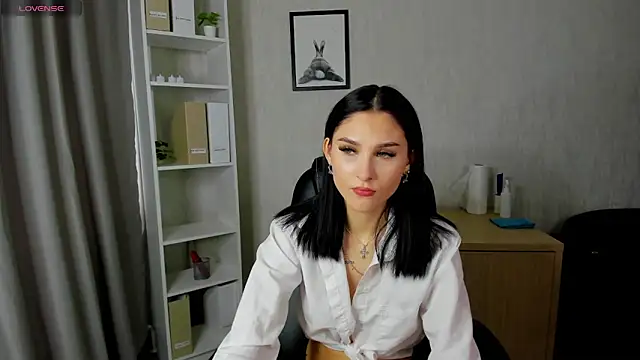Snapshot of Erika_Flame chatting on 03-19-25, 08:23 Erika Flame online show from 03-19-25, 08:23