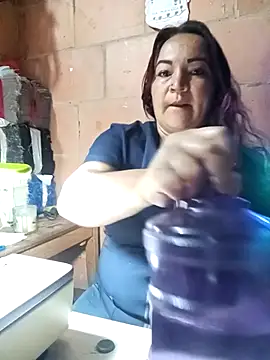 isis milove online show from 03-11-26, 11:05