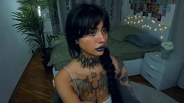 CharimgSabrina online show from 11-14-25, 06:12