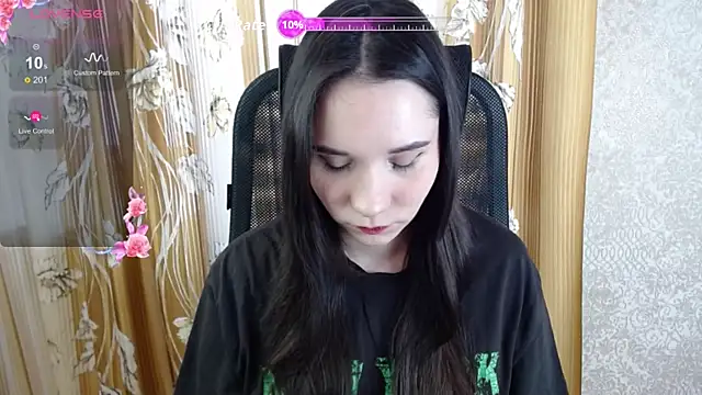 Snapshot of KateForLove chatting on 10-16-25, 11:11 KateForLove online show from 10-16-25, 11:11