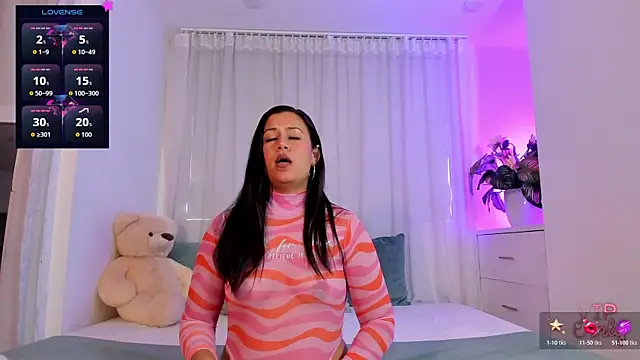 LeilaHiuston online show from 03-26-26, 08:25