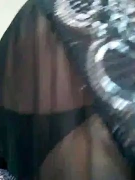 Snapshot of Sandra42 chatting on 10-27-25, 10:08 Sandra42 online show from 10-27-25, 10:08