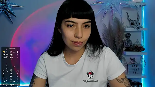 Snapshot of Saraa_Desiree chatting on 03-08-25, 03:06 Saraa Desiree online show from 03-08-25, 03:06