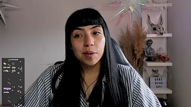 Snapshot of Saraa_Desiree chatting on 03-08-25, 09:40 Saraa Desiree online show from 03-08-25, 09:40