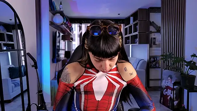 Saraa Desiree online show from 04-07-26, 02:17