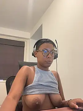 Snapshot of Melia_Rayne chatting on 06-29-26, 10:15 Melia Rayne online show from 06-29-26, 10:15
