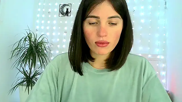 neferutt online show from 11-25-25, 04:07