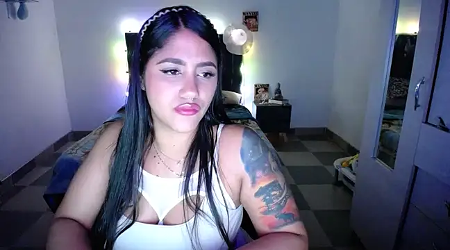 Snapshot of Genova_69 chatting on 03-23-25, 05:43 Genova 69 online show from 03-23-25, 05:43